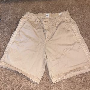 Gap girlfriend chino short